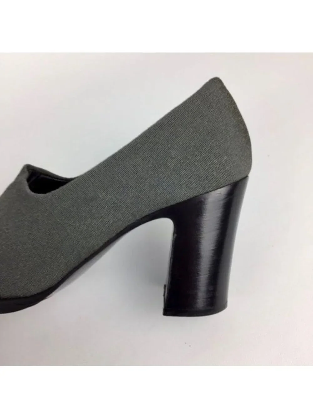 Vintage Robert Clergerie Womens Gray Fabric Shootie Pumps Block Heel size 9